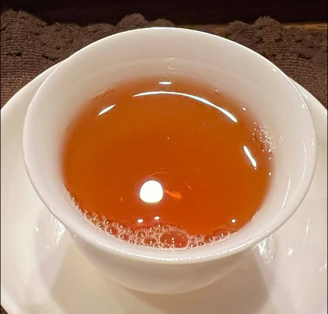 2006 Dayi 'Yiwu Ancient Tea Garden' Big Tree (601 Batch)