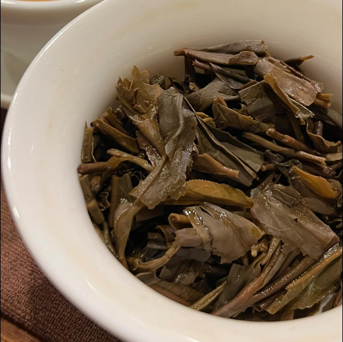 2016 Dayi 1601 "Zhen Cang Kong Que" (Collectible Peacock) Raw Puerh Cake