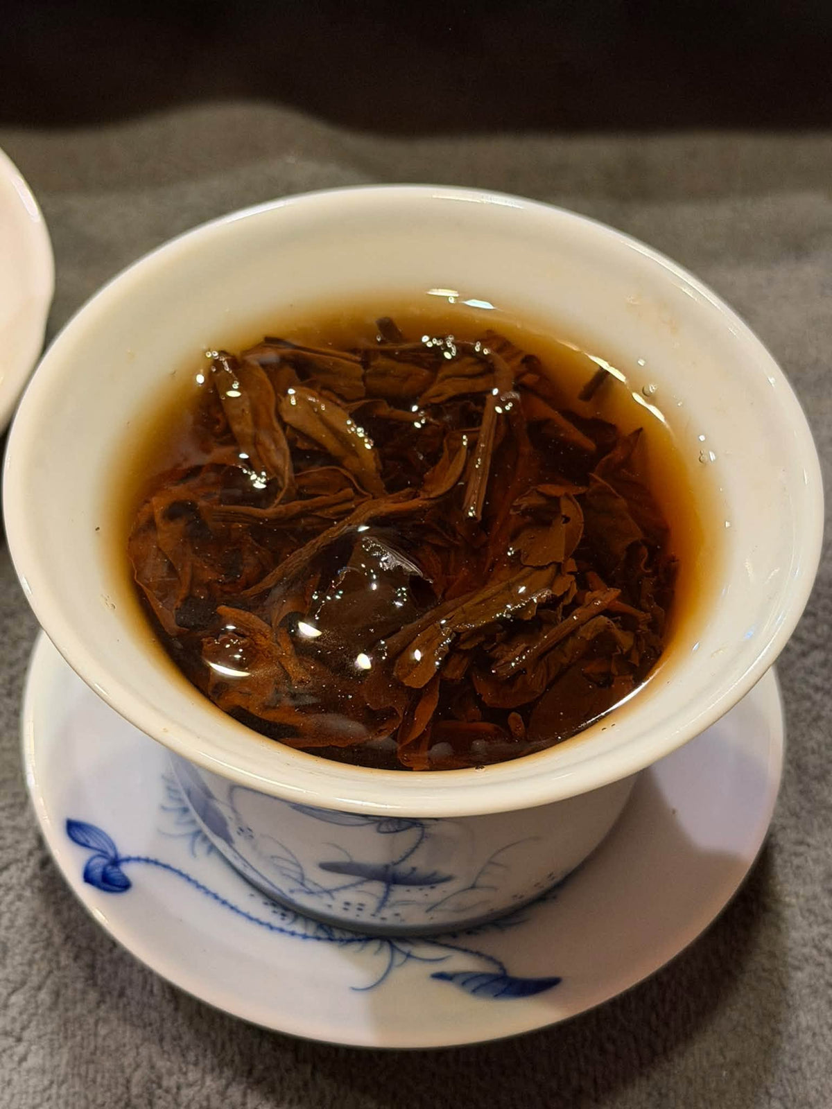 Late 1980s Menghai 7542 "88 Qingbing" Thin Paper Raw Puerh Cake