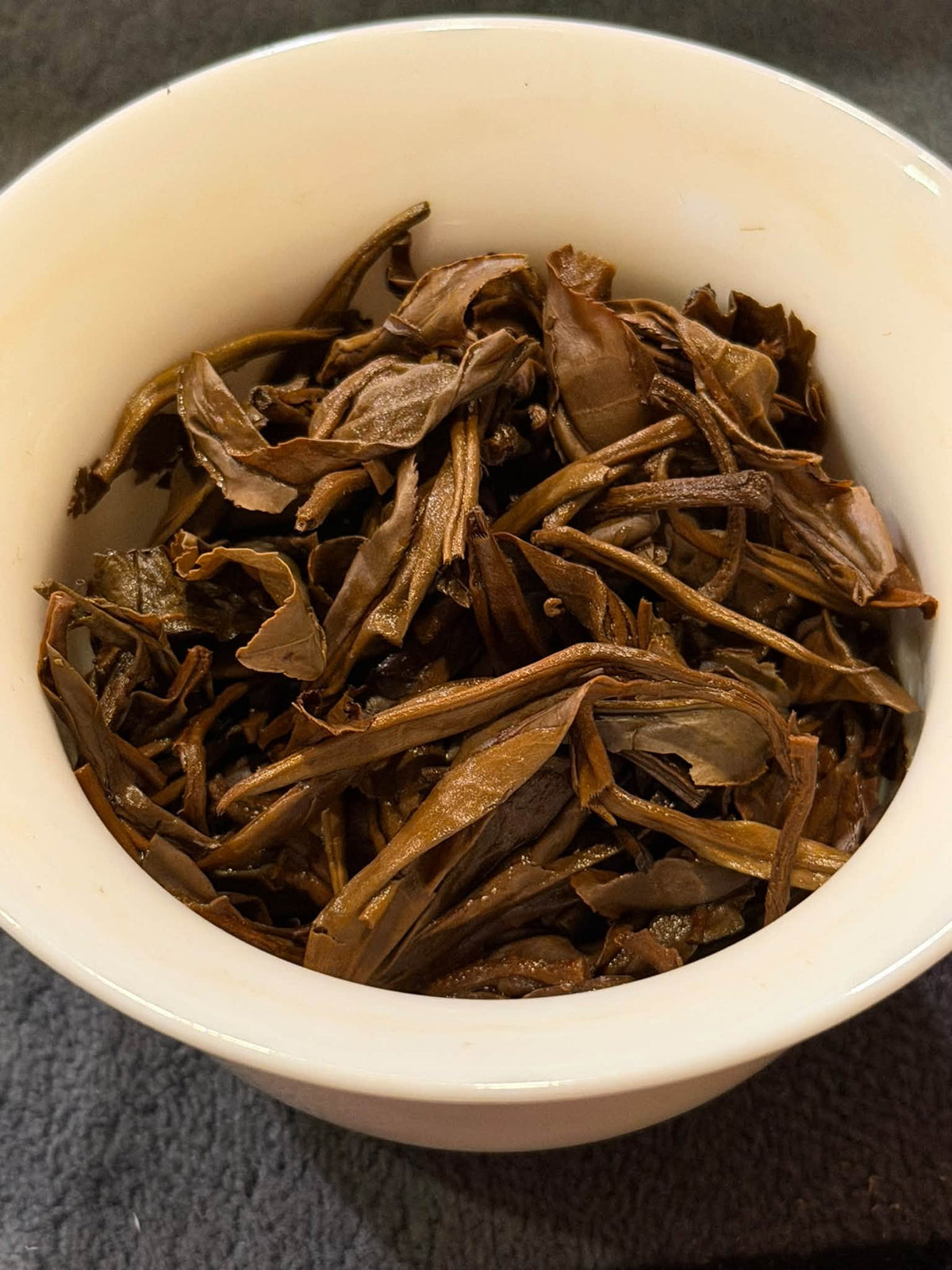 2004 Mengku Rongshi "Yuqian Chun" Century-Old Ancient Tea Tree Raw Puerh Cake